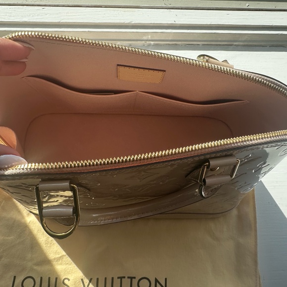 Original Louis Vuitton Alma GM Rose Ballerine ( baby pink) - Picture 3 of 3